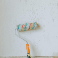 Comparing Epoxy vs. Polyurethane: Which Finish is Better?